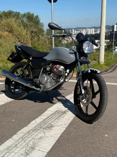 Honda CG 125 Fan - Impecável