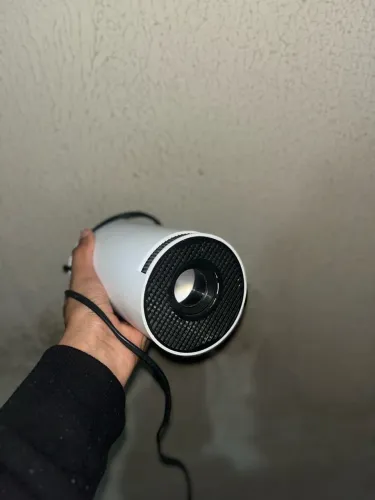 VENDO MINI PROJETOR LED COM CONTROLE REMOTO