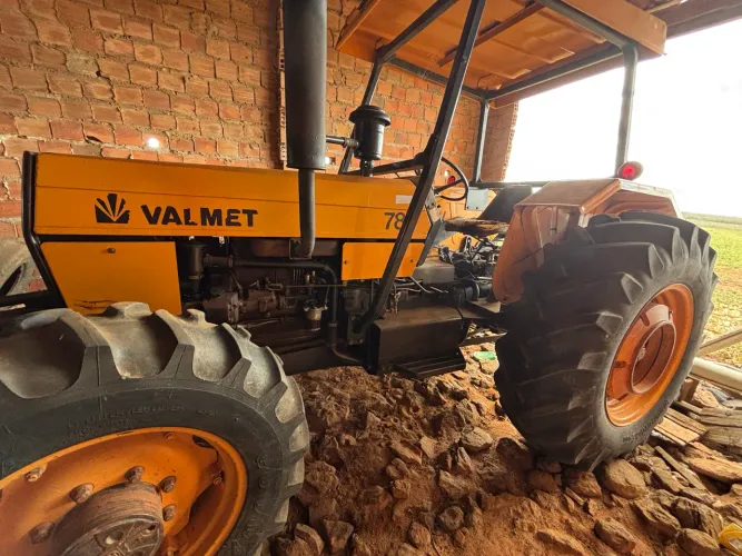 Trator Valmet 785 4x4