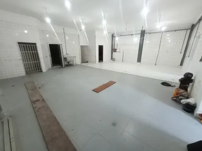 Galpão 281m² c/ Habite-se e Câmara Frigorifica no Aleixo