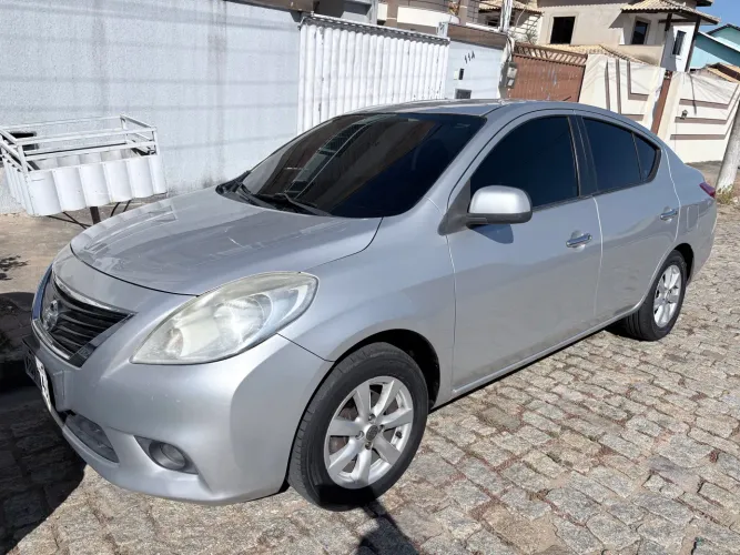 Nissan Versa SL 1.6 16V Flex Fuel 4P Mec. 2013