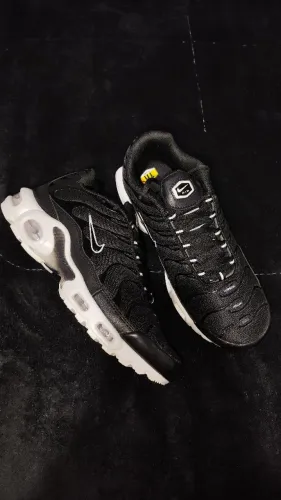 Air Max TN Black White