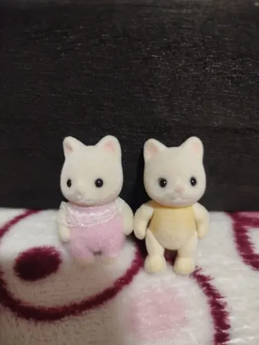 Sylvanian familie dupla gatas sedas 