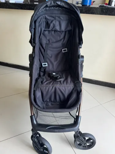 Carrinho de bebê Moisés marca GALZERANO