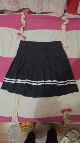 vendo saia plissada preta