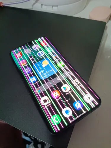 Samsung S22 com linhas na tela