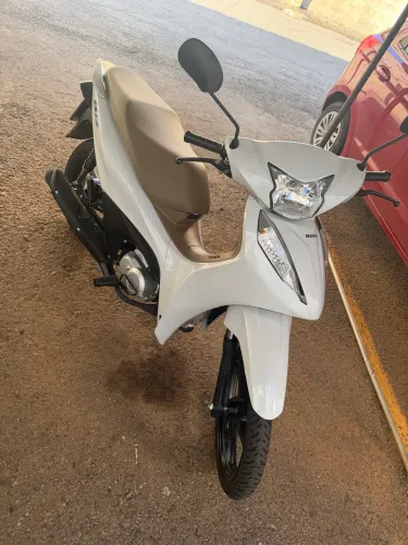 Honda Biz 26/26 apenas 122km rodados