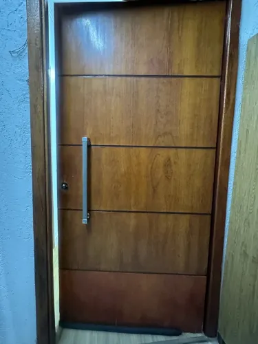 Portas madeira maciça