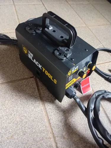 Maquina de solda mig sem gás 130A 220v nova na caixa