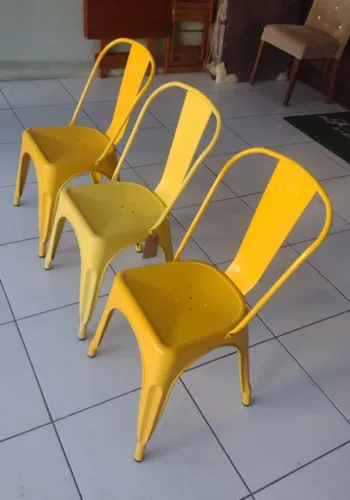 Cadeiras metalão Iron amarelas