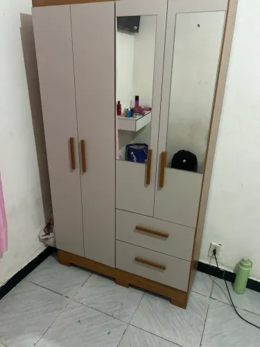 GURDA ROUPA 4 PORTAS
