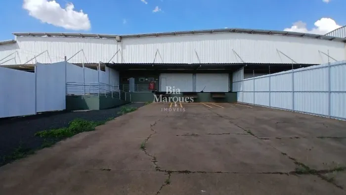 Galpão/Barracão com 1.192,22m² no Bairro Candido Portinari, Zona Leste de Ribeirão Preto/S