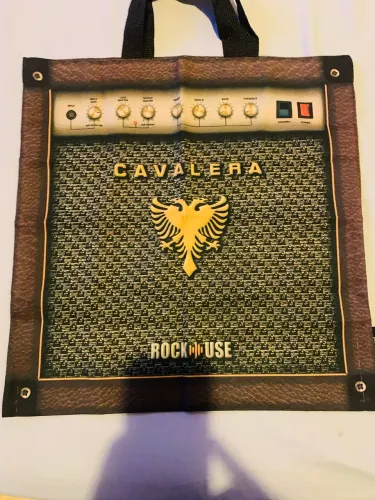 Duas sacolas nova cavalera