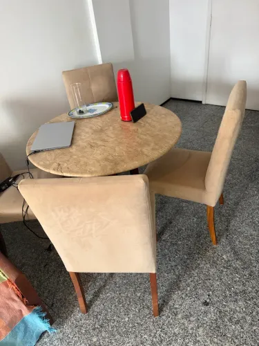 Vendo 6 cadeiras Madeira Maciça - Jacauna