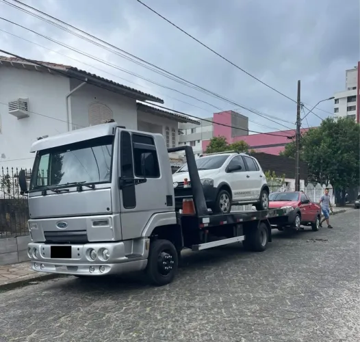 FORD CARGO 815 GUINCHO 