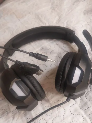 Fone usado poucas vezes, em ótimo estado