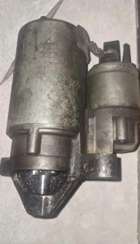Vendo motor de partida de carro ( Leia )