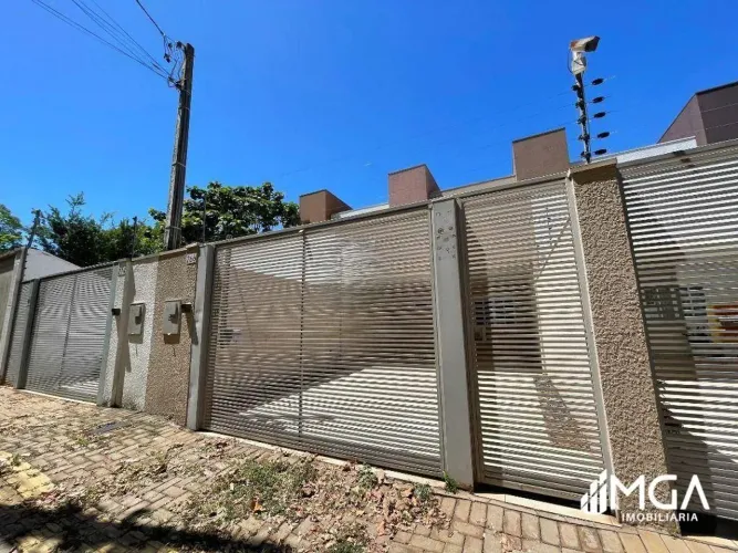 Sobrado com 3 dormitórios na Vila A à venda, 172 m² por R$ 700.000 - Vila A - Foz do Iguaç