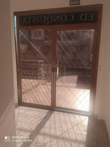 Alugo Apto. 2 Quartos com garagem no Bairro Cavaliere Vila Velha. cod: L0129