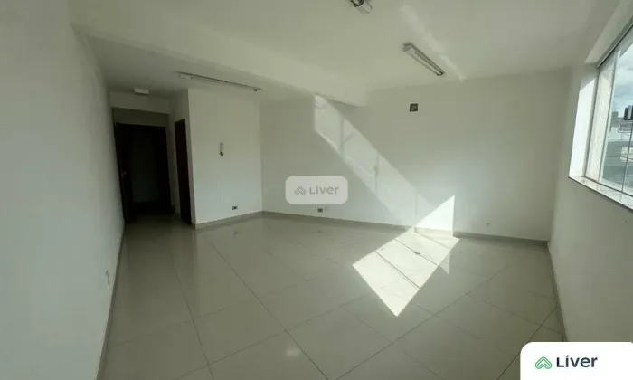 Sala 4 - Ed Coliseu - St Sul