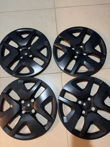 Calotas originais Aro 15  para VW Tera ou Pollo. Muito novas usadas 1 semana.