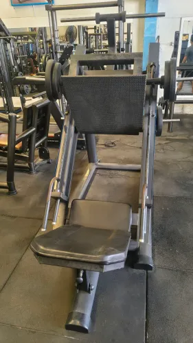 Vendo leg 45 semi novo, aceito cartão ?