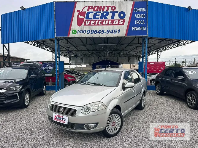 Fiat Siena Essence 1.6 Flex 16V 4P 2012