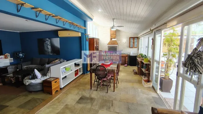 Bairro Recreio dos Bandeirantes, Cobertura linear, 03 quartos, área 202mts, Junto a praia