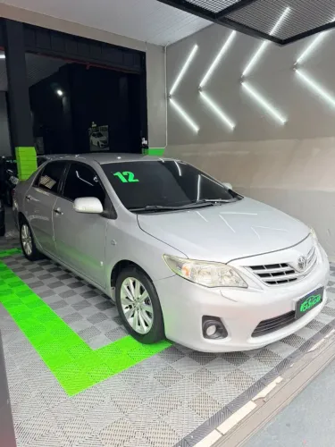 Toyota Corolla Altis 2.0 Flex 16V Aut. 2012