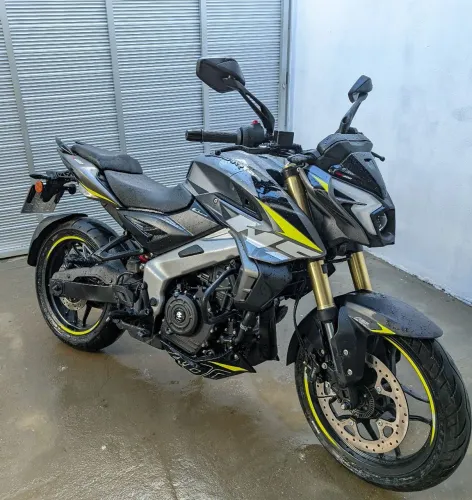 Vendo bajaj dominar ns400z