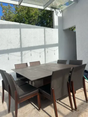 Mesa 1,50x1,50 com 8 cadeiras