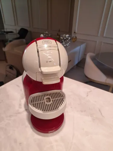Cafeteira Dolce Gusto Vermelha - Aguas Claras