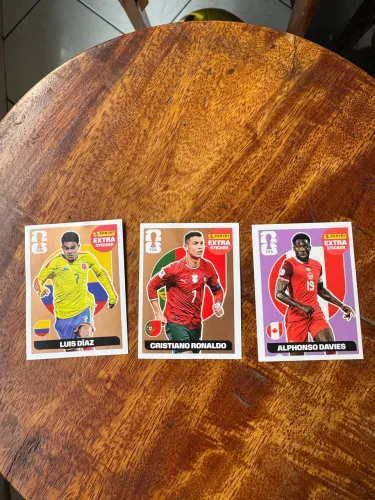 Figurinhas PANINI EXTRA - CR7/LUIS DIAZ/ ALPHONSO DAVIES