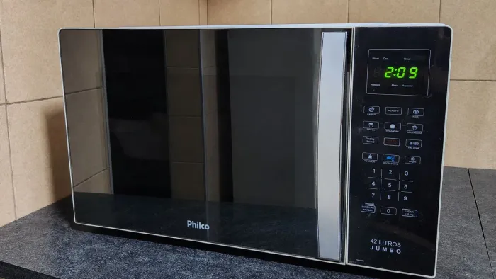 Microondas Espelhado jumbo 42litros Philco
