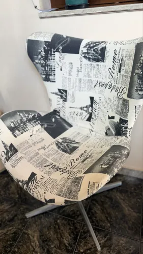  Poltrona Giratória Moderna Estampa Jornal