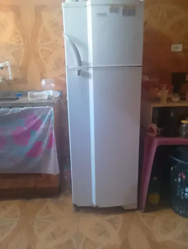 Vendo geladeira Dako duas portas