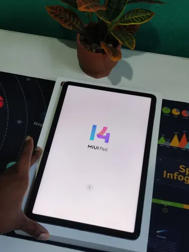 Tablet Xiaomi Pad 5 (256GB / 8GB RAM) - Black + Acessórios