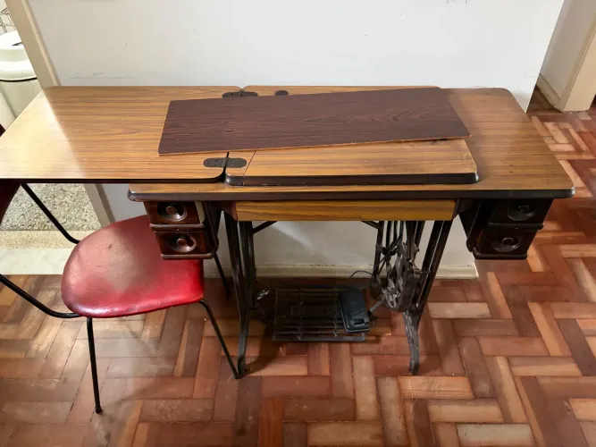 Máquina de costura vintage