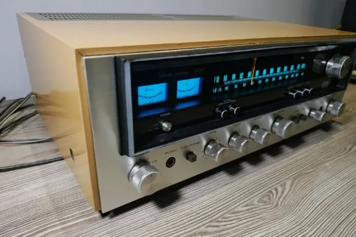 Receiver Sansui 6060 Original e íntegro.