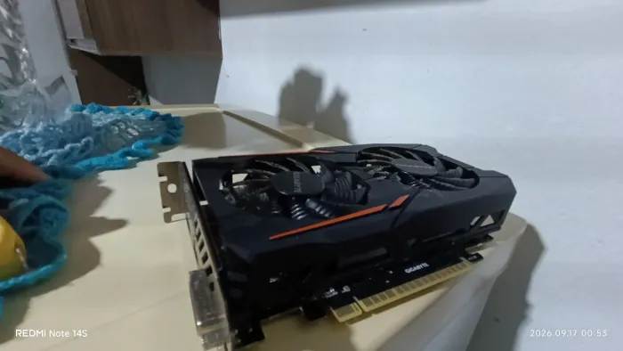 Placa de video GTX 1050 ti 4 g
