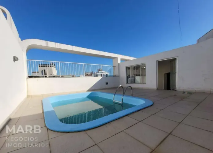 Cobertura com 3 dormitórios à venda, 207 m² por R$ 1.890.000,00 - Beira Mar - Florianópoli