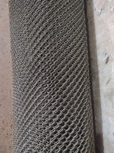 Vendo 8m de tela galvanizada. Reforçada.