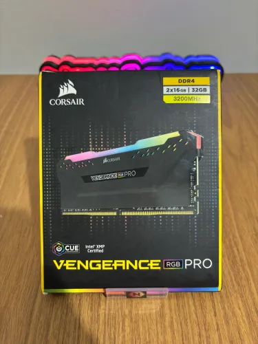 Memória RAM DDR4 Corsair Vengeance RGB PRO 32GB (2x16GB), 3200mhz, CL16, NOVA SEM LACRE
