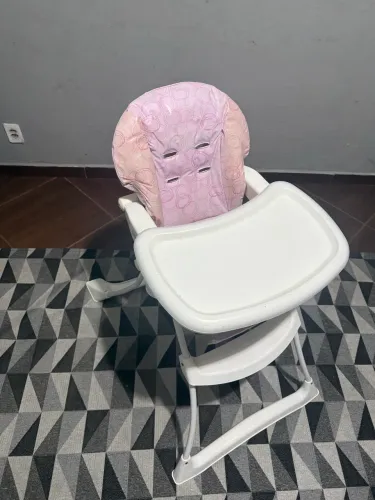 Cadeirinha de alimentação