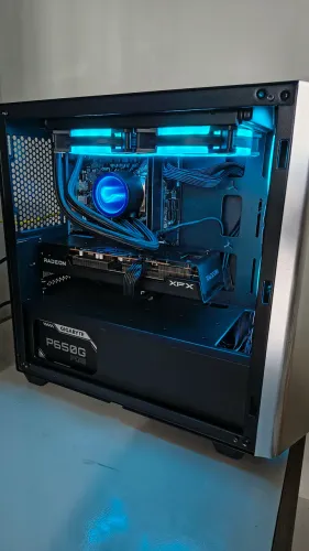 Pc gamer i7 10700kf + RX 7600 8gb XFX Qick 308