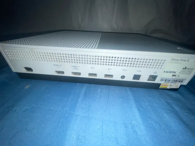 Xbox One S