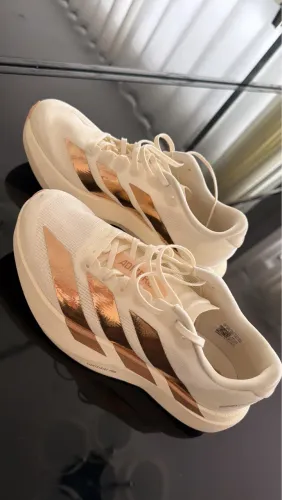 Adidas adizero evo sl dourado/bege