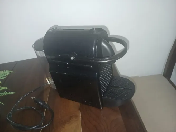Máquina de Café capsulas NESPRESSO