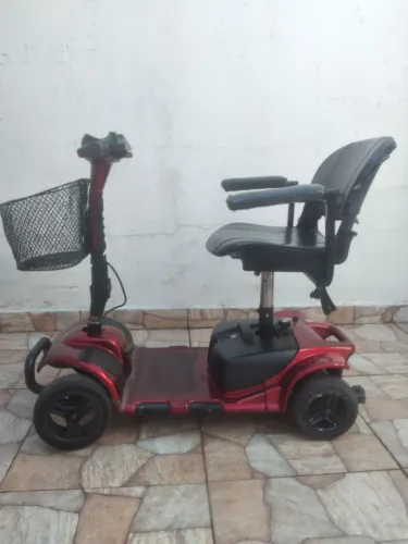 Scooter elétrica 4 Rodas