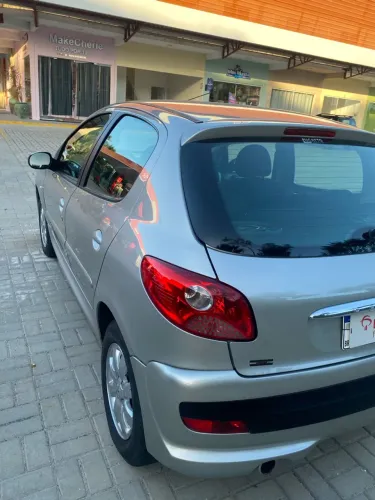 Peugeot 207 XR Sport 1.4 Flex 8V 5P 2011
